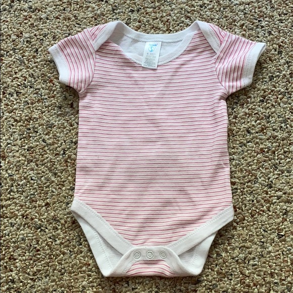 Baby girl onsie - Picture 1 of 3